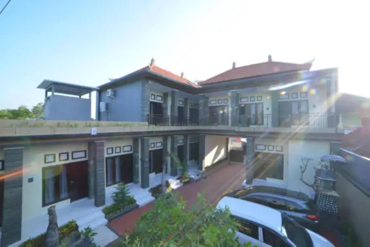 Oyo Flagship 91237 Ratu Guest House Kedunganan Zewnętrze zdjęcie
