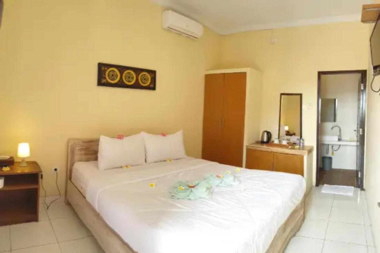 Oyo Flagship 91237 Ratu Guest House Kedunganan Zewnętrze zdjęcie
