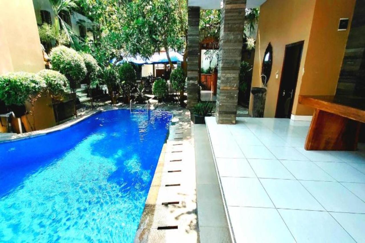 Oyo Flagship 91237 Ratu Guest House Kedunganan Zewnętrze zdjęcie