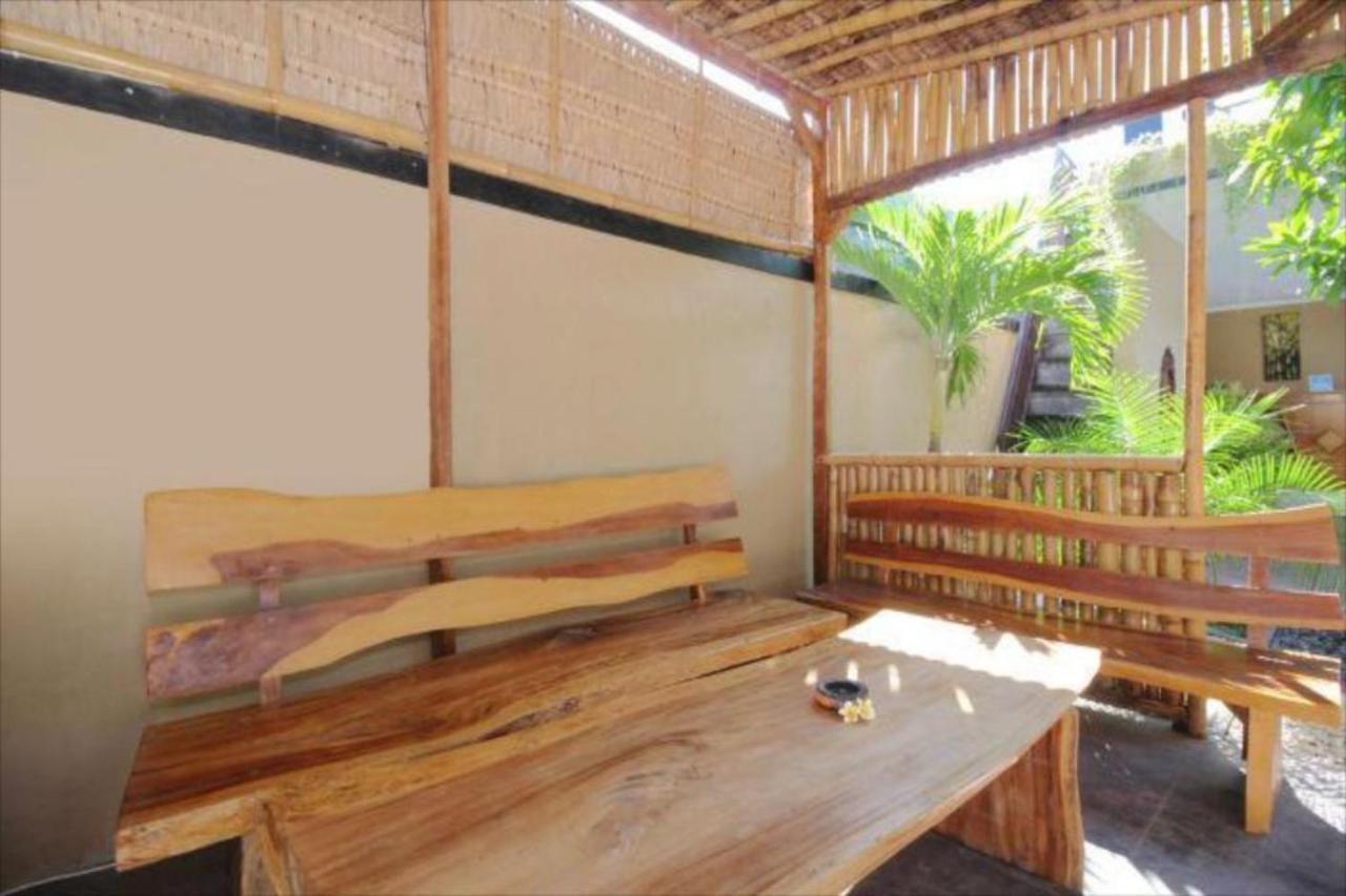 Oyo Flagship 91237 Ratu Guest House Kedunganan Zewnętrze zdjęcie